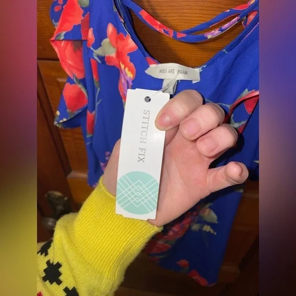 New With Tags Skies are Blue Flowy Off Shoulder Blouse *make offers* - Picture 5 of 8